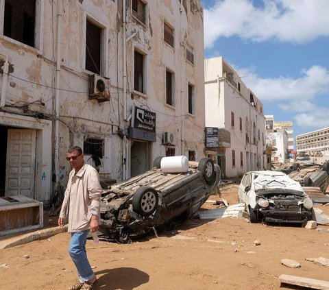 FOTO: Porak-Poranda Libya Setelah Terjangan Badai Daniel Mengerikan, Mobil-Mobil hingga Mayat-Mayat Bergelimpangan di Jalan