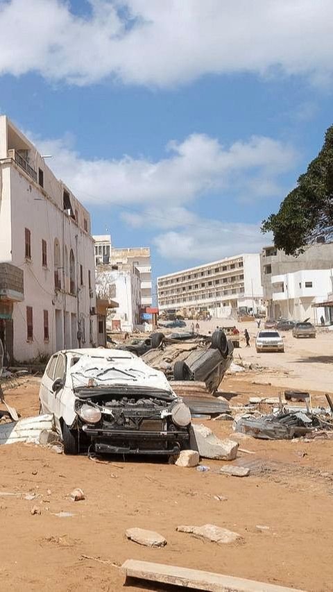 Kondisi kota Derna pada (12/9/2023) yang terlihat porak-poranda setelah badai dahsyat dan hujan deras melanda Libya.