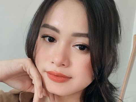 10 Foto Ulfi Damayanti yang Disebut Cantik Sekali, Sang Kekasih Jadi Sorotan