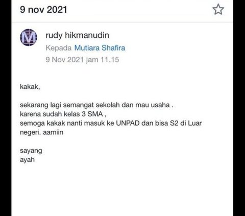 Wanita Ini Bagikan Email Perkembangannya sejak Kecil yang Ditulis Sang Ayah, Bikin Iri Warganet