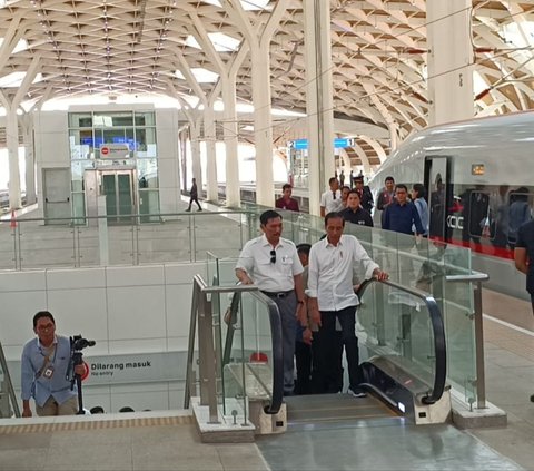 Jokowi Tries High-Speed Train, Jakarta to Bandung in Less Than Half an Hour!