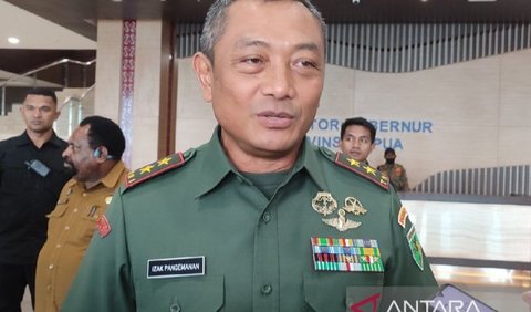 Isu uang tebusan Rp20 miliar itu muncul setelah Pangdam Cenderawasih pada Senin 11 September 2023 di Puspen TNI Jakarta menegaskan pembebasan pilot Susi Air mengedepankan negosiasi damai.<br>