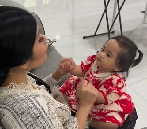 Menggemaskan, Intip Deretan Potret Alisha Putri Bungsu Aliya Rajasa yang Nempel Kayak Perangko ke Agus Yudhoyono