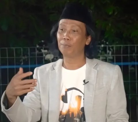 The Story of Mandara Ketar-Ketir Making Jokes in Front of Pak Harto and Bu Tien: Two Months Under Surveillance