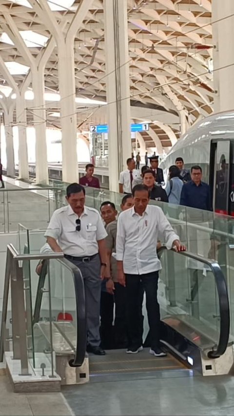 Menjajal Kereta Cepat Jakarta-Bandung Bareng Jokowi, Nyaman dan Tak Terasa Guncangan