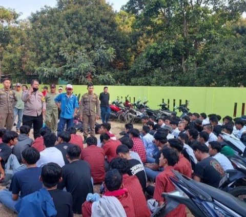 Bikin Penuh Kantor Polisi, Ini Penampakan 81 Pelajar Cileungsih Diciduk Usai Tawuran