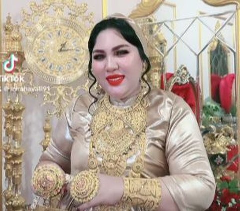 Boss Skincare 'Golden Queen' Mira Hayati Always Looks Glowing, Turns Out Her Real Face is Completely Different