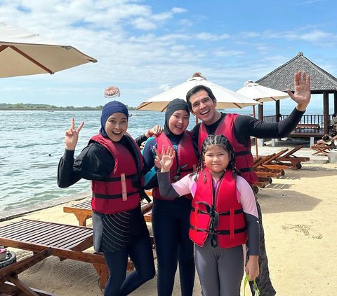 Simple and Refreshing, Look at the Togetherness of Adrian Maulana's Family