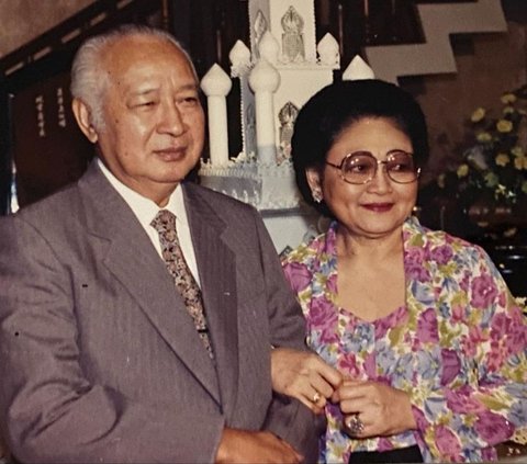 Detik-Detik Ibu Tien Soeharto Mengembuskan Napas Terakhir, Ditemani Pak Harto, Sigit dan Tommy