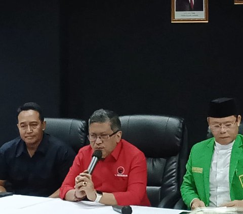 Hasto Beri Pantun Bacawapres ke Mahfud: Cerminan Suasana Kebatinan