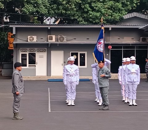 Momen Mantan Kabakamla Laksdya TNI Aan Serahkan Tongkat Komando ke Laksdya Irvansyah