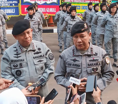 Momen Mantan Kabakamla Laksdya TNI Aan Serahkan Tongkat Komando ke Laksdya Irvansyah