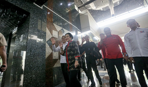 <br>Dia pun mengatakan, antara Megawati dan Mahfud Md memiliki hubungan yang dekat. 