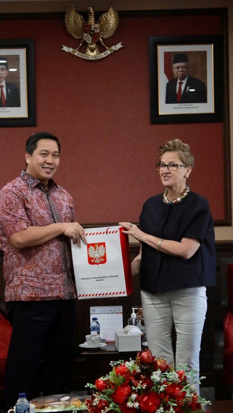 Wagub Kandouw Terima Delegasi Polandia Terkait Investasi di KEK Pariwisata Likupang<br>