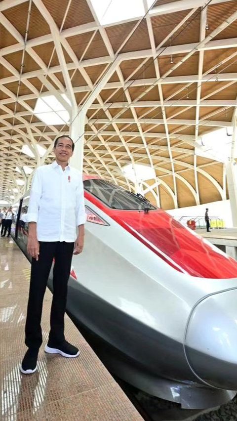 Presiden Jokowi Tegas Soal Tarif Kereta Cepat 