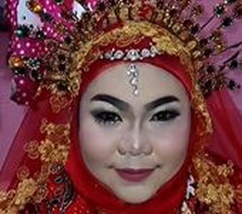 Makeup Initially Makes Crying, This Bride is Redone by a Pro MUA with Results That Leave You Speechless