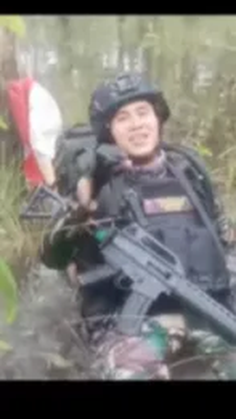 Dekap Senpi Laras Panjang & Terendam di Rawa, Begini Perjuangan TNI Jaga Patok Perbatasan<br>