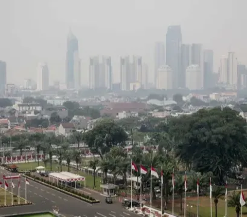 Langit Jakarta Kembali Biru, Luhut Klaim karena Modifikasi Cuaca