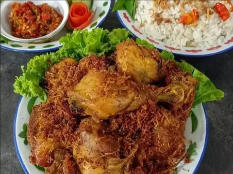 6. Resep Ayam Goreng Serundeng<br>