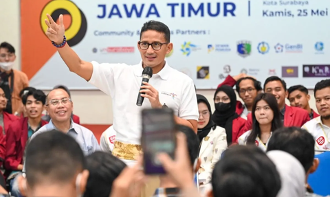 Blak-blakan Sandiaga Uno Intens Komunikasi dengan Ganjar Pranowo yang Sedang Umrah, Ini Bahasannya