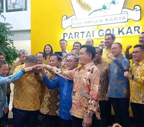 Prabowo melakukan tos bersama Ketum Golkar Airlangga Hartarto, Ketua Umum PAN Zulkifli Hasan, Ketua Umum PBB Yusril Ihza Mahendra dan Ketua Umum Gelora Anis Matta.<br>