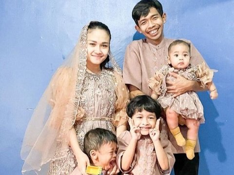 Sempat Down, 8 Foto Anak Kedua Dede Sunandar yang Alami Penyakit Langka