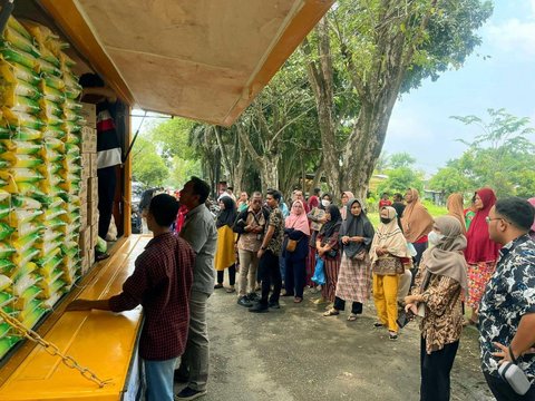 Bobby Nasution Luncurkan Mobil Pasar Murah Keliling, Diminati Warga dan Mampu Jaga Stabilitas Harga