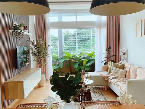 Portrait of a Terrace with Folding Doors, Making the House Brighter