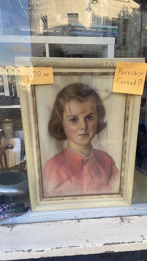 Story of the Cursed Little Girl Painting, Bought Twice Returned Twice: As If Someone is Watching