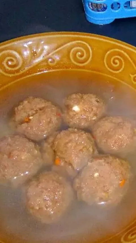 <b>4. Bakso Keju Pedas</b>