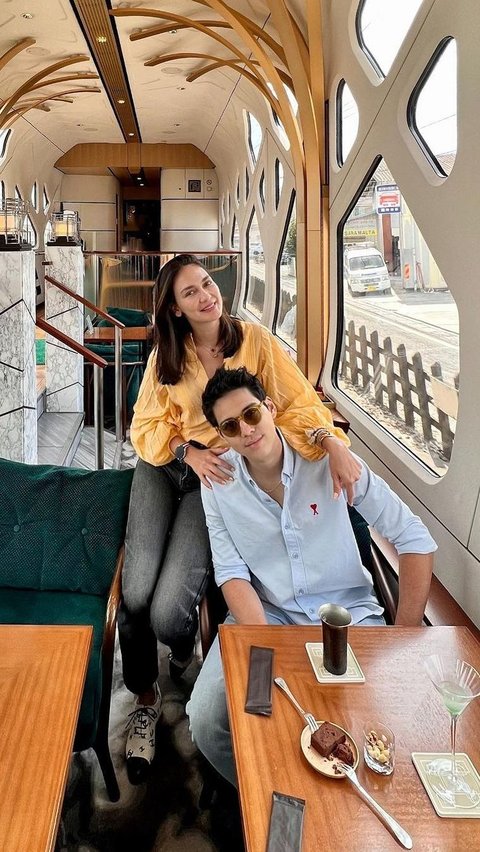 More Brave to Show Affection, Sneak Peek of Luna Maya and Maxime Bouttier's Vacation Moments