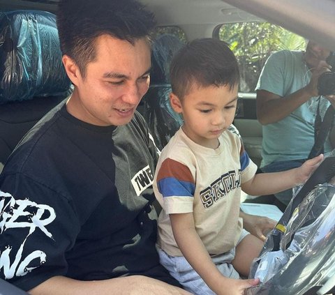 Baim Wong Melongo Dapat Kejutan Mobil Baru dari Paula Verhoeven, Sempat Mengira Diprank