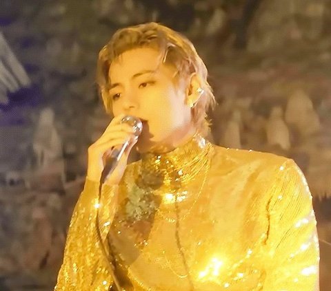 Tak Hanya Cetak Sejarah Hanteo, Suara V BTS Juga Banjir Pujian di Lagu Terbaru, Yuk Dengerin 7 Lagu Terbaiknya