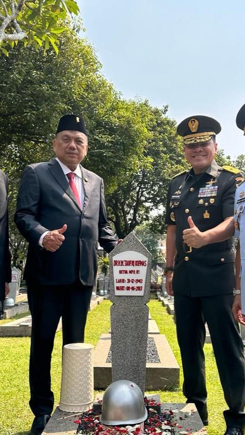 Jelang HUT ke-59 Provinsi Sulut, Gubernur Olly Ziarah Ke TMP Kalibata