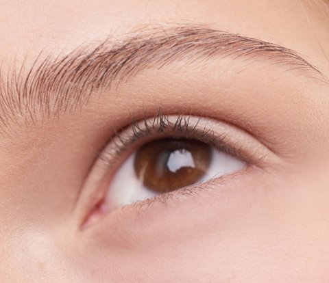 Thicker and Longer Eyelashes with These 2 Methods