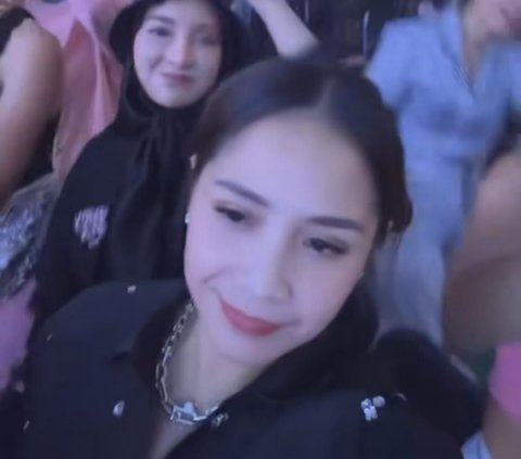 Intip Kehebohan Nagita Slavina Nonton Konser Blackpink di Korea, Kocak Banget Ngaku jadi Bodyguard