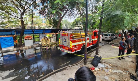 Mahendra belum merinci barang museum apa saja yang terdampak. 