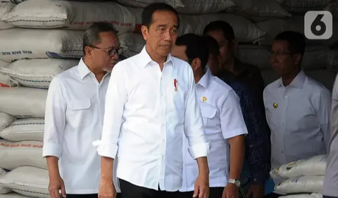 Partai Keadilan Sejahtera (PKS) menganggap pengakuan Jokowi merupakan alarm berbahaya bagi partai politik di Indonesia.<br><br>