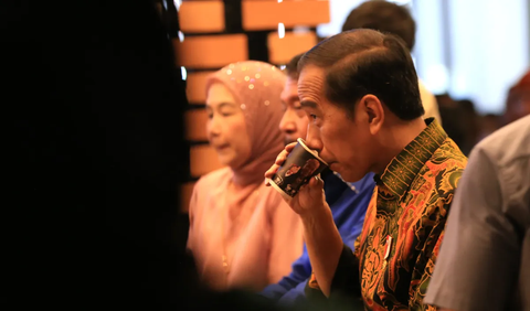 <br>Terlebih, menurut Mardani, pernyataan Jokowi disampaikan di hadapan para relawan pendukungnya. 