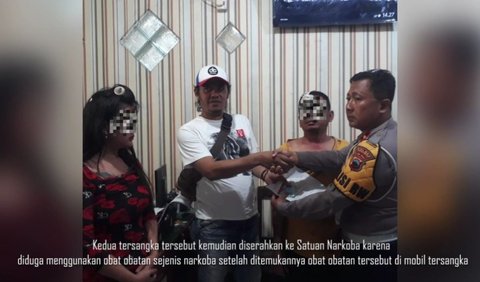 Dari pemeriksaan tersebut, didapati seorang identitas pengemudi seorang pria inisial K (48) dan penumpang wanita (AXV). 