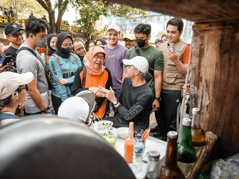 Ganjar Bertekad Naikkan Gaji Guru, Ini Alasannya