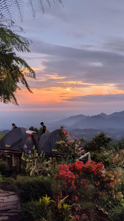 Menilik Keindahan Wisata Batu Nyongclo Rajagaluh, Jadi Hidden Gem di Majalengka