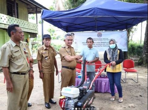 Wali Kota Tarakan Berikan Bantuan untuk Kelompok Tani