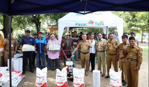 Selain itu, sebanyak 1500 petani juga akan menerima BPJS Tenaga Kerja secara bertahap, memberikan perlindungan yang lebih baik bagi mereka.<br>