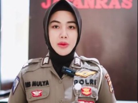 Potret Polwan Cantik Bripka Iis Mulyani Tenteng senjata Laras Panjang, Bikin Salfok