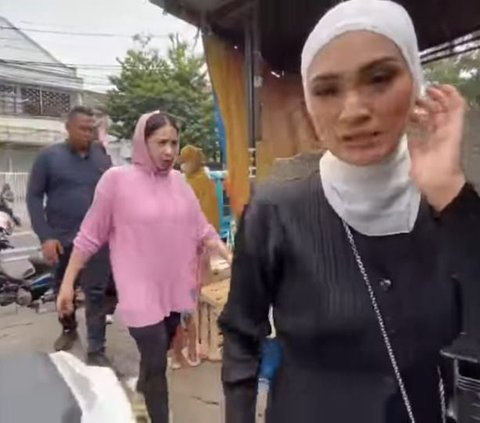 Penampilan Santai Nagita Slavina Blusukan ke Pasar Curi Perhatian, Netizen Kompak Puji Hal Ini