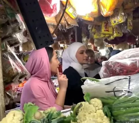 Penampilan Santai Nagita Slavina Blusukan ke Pasar Curi Perhatian, Netizen Kompak Puji Hal Ini