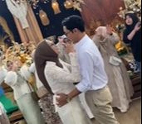 Viral Wedding, This Couple is Said to Not Be Serious about Getting Married because Their Outfits are Too Casual