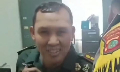Tampang Culun Bikin Penyamaran Letkol TNI Gadungan Ini Terungkap, Ditangkap Tak Takut Malah Senyum