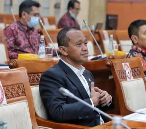 Menteri Investasi Bahlil Lahadalia memastikan rencana investasi di Pulau Rempang, Batam, Kepulauan Riau harus tetap berjalan. Selain itu juga, dia memastikan hak warga Pulau Rempang dapat terpenuhi.